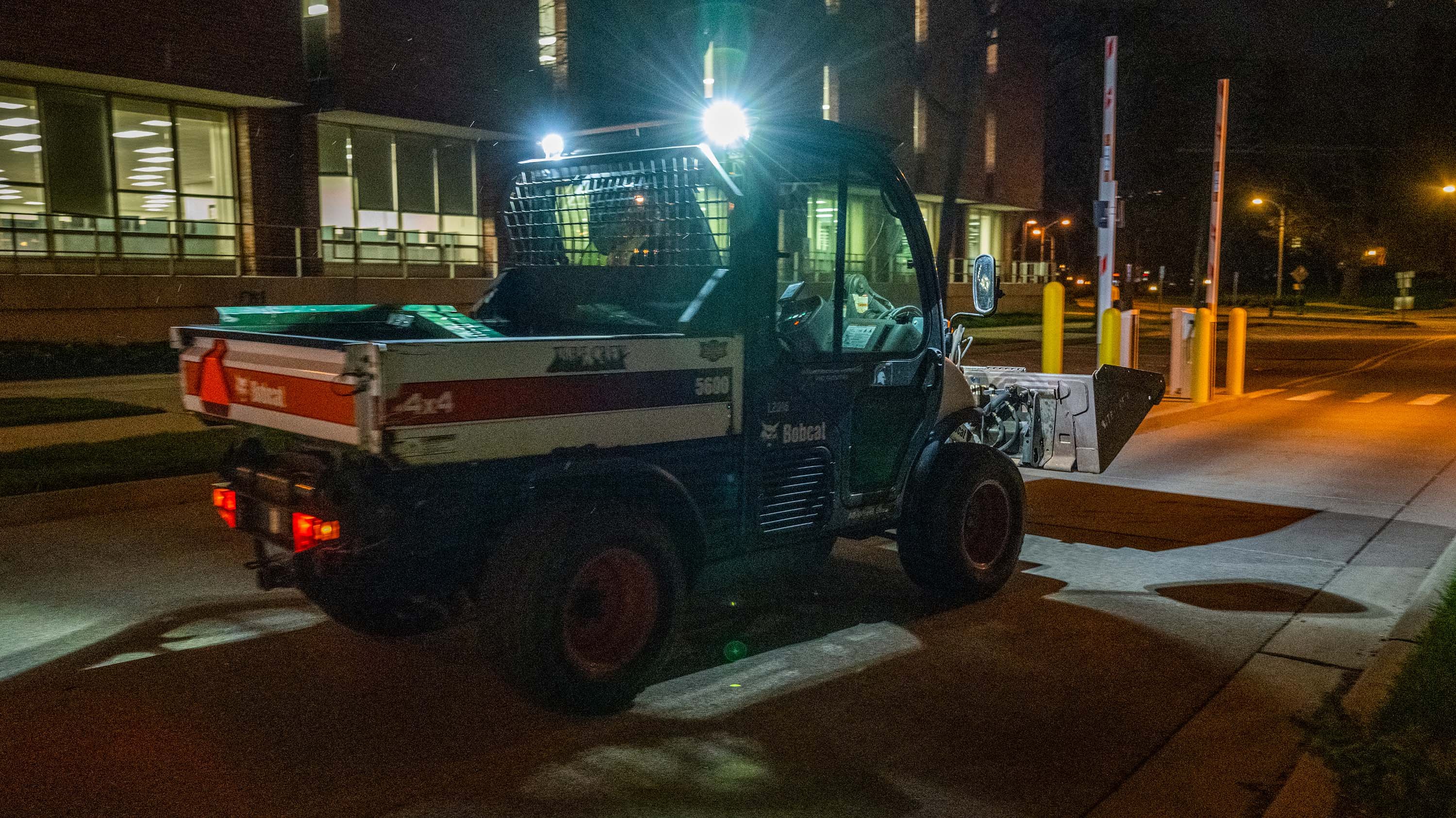 Truck near MSU Library in the early morning
