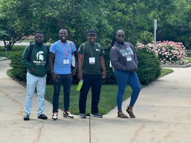 A group of MWF students