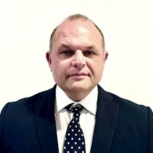 Professional Headshot of Edward Gebara