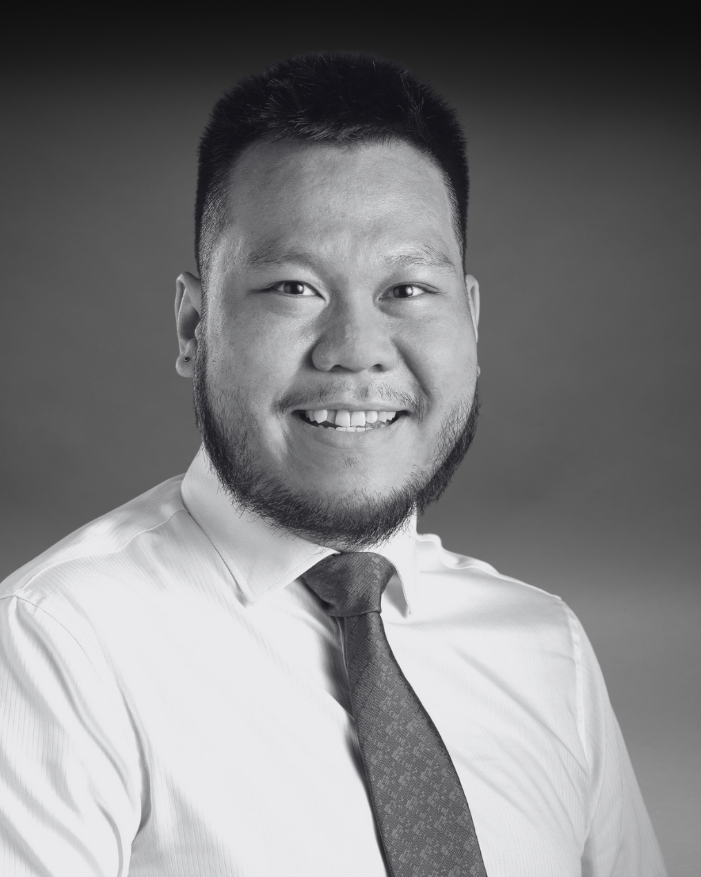Headshot of Tom Cheng