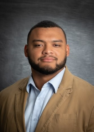 Headshot of EVPA DEI Facilitator DeOndre Hogan