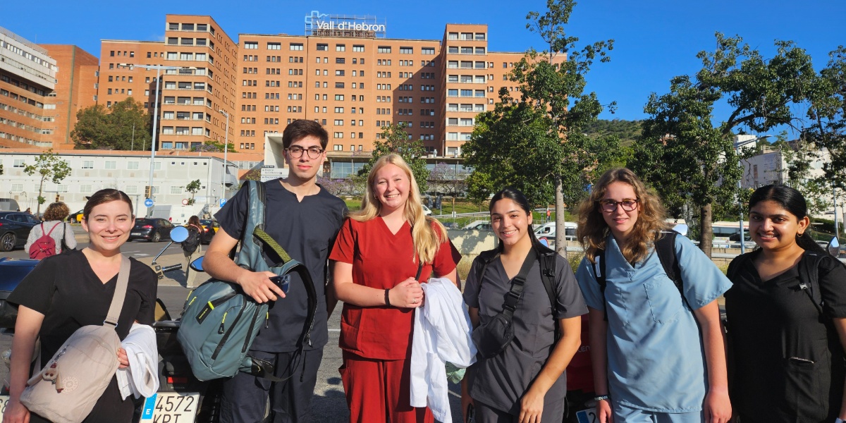 MSU students in front of the Vall d'Hebron University Hospital in Barcelona, Spain