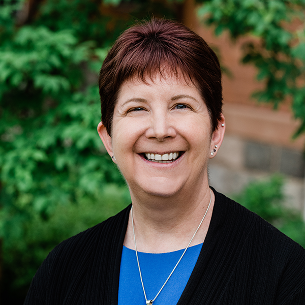 Kirsten Tollefson Headshot sm