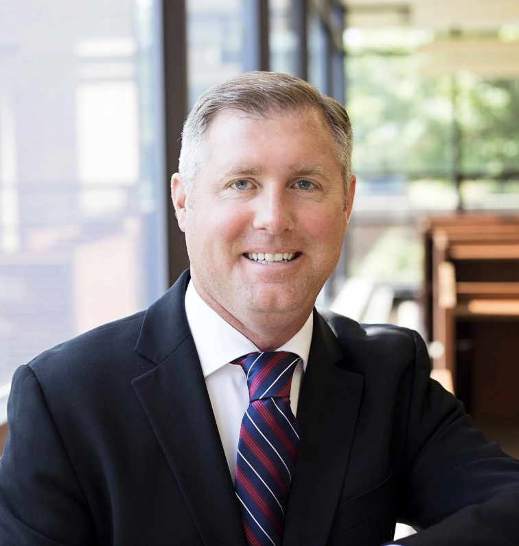 Portrait photo of Ben Cwayna.