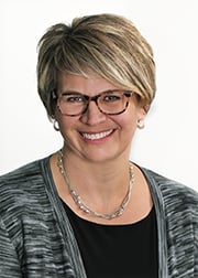 lisa_peacock