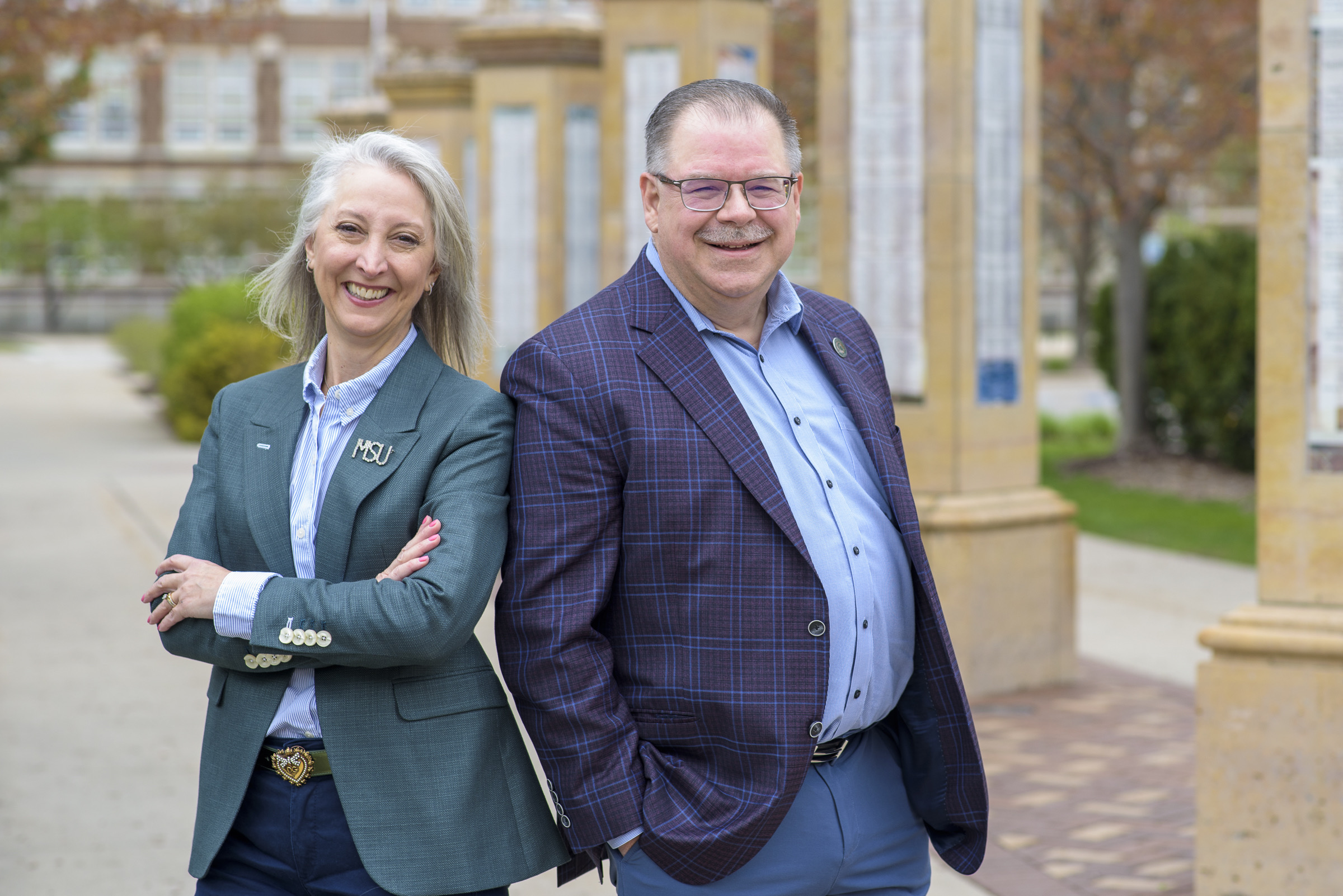 Photo of Jon and Tina Lynch on MSU's campus