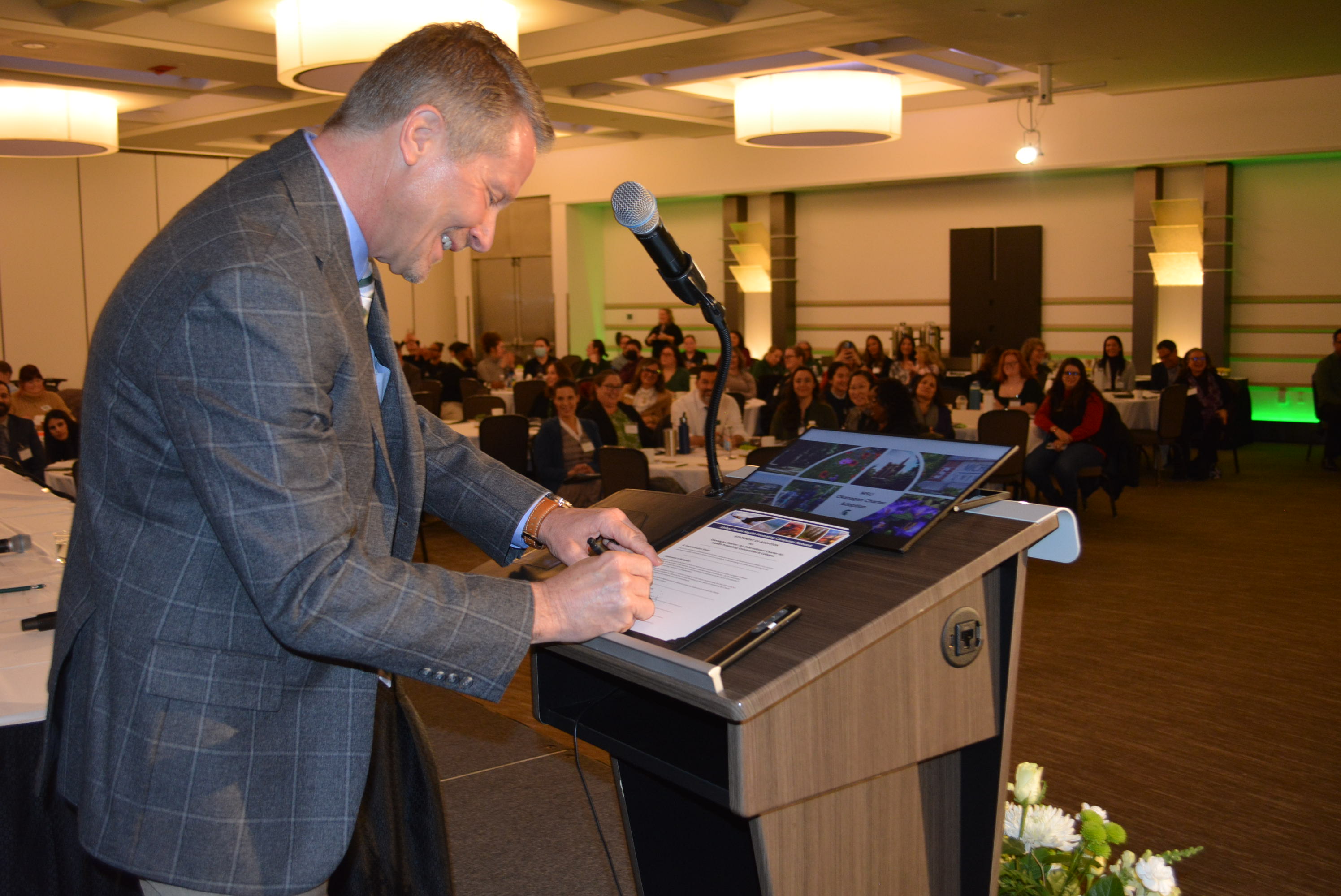 MSU President Signing Okanagan Charter 