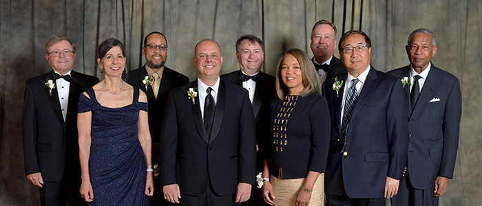 all of the 2022 alumni award winners with the College of Engineering Dean Leo Kempel