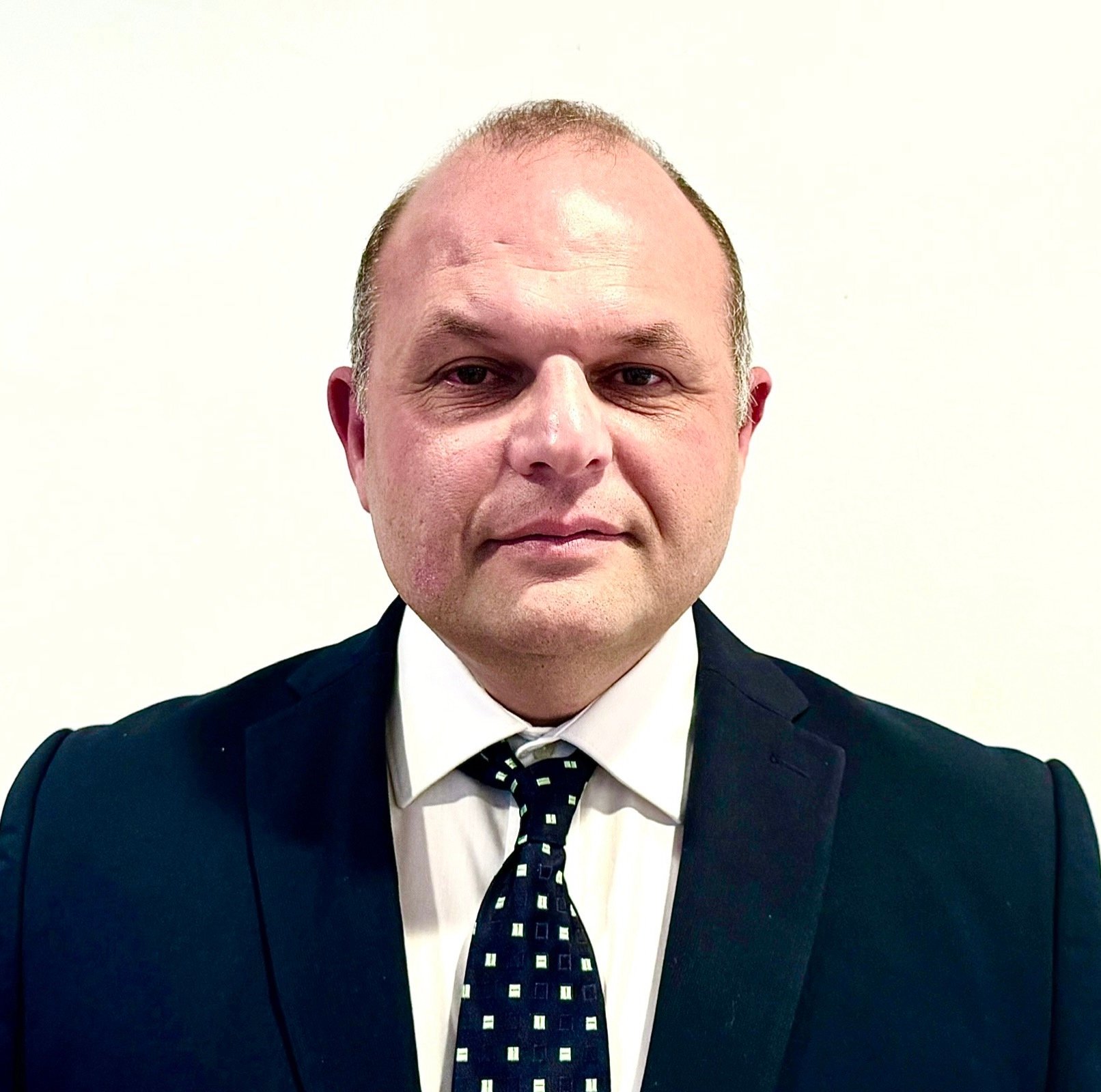 Photo of Edward Gebara