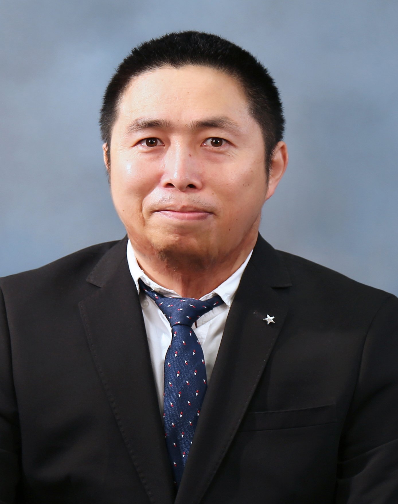 Professional Headshot of Yuzhen Lu