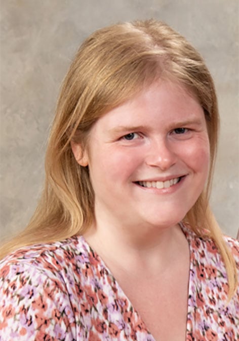 Headshot of Candyce Lundeen