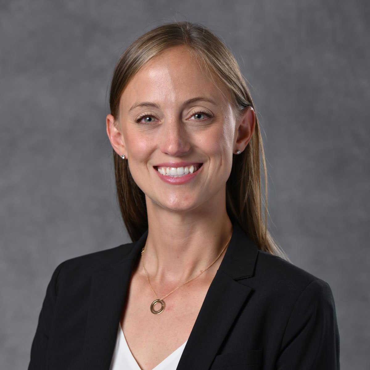 Professional Headshot of Maggie Williams