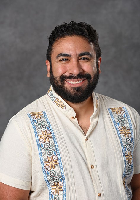 Professional Headshot of Raul Vargas