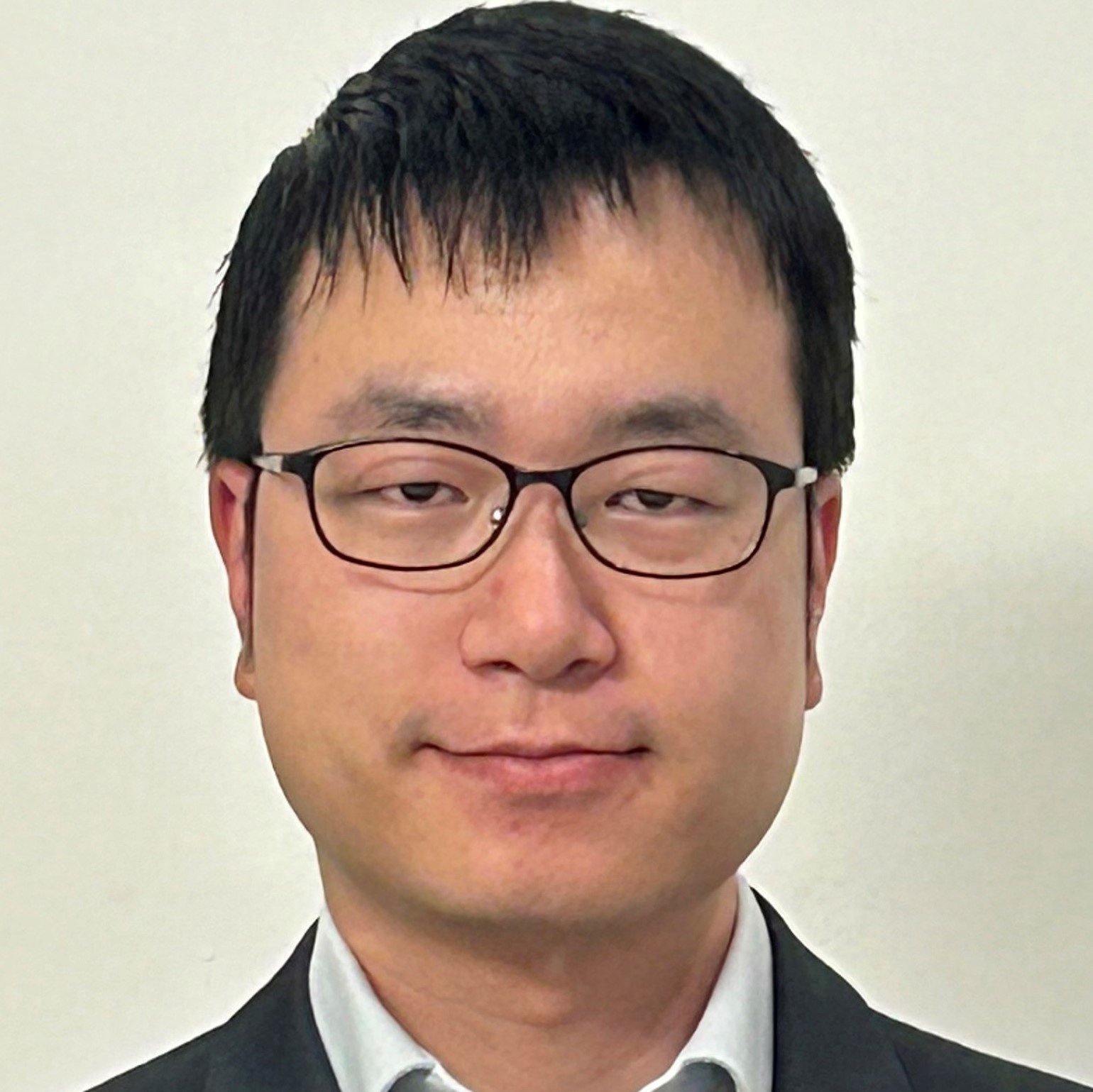 Professional Headshot of Jun Wu