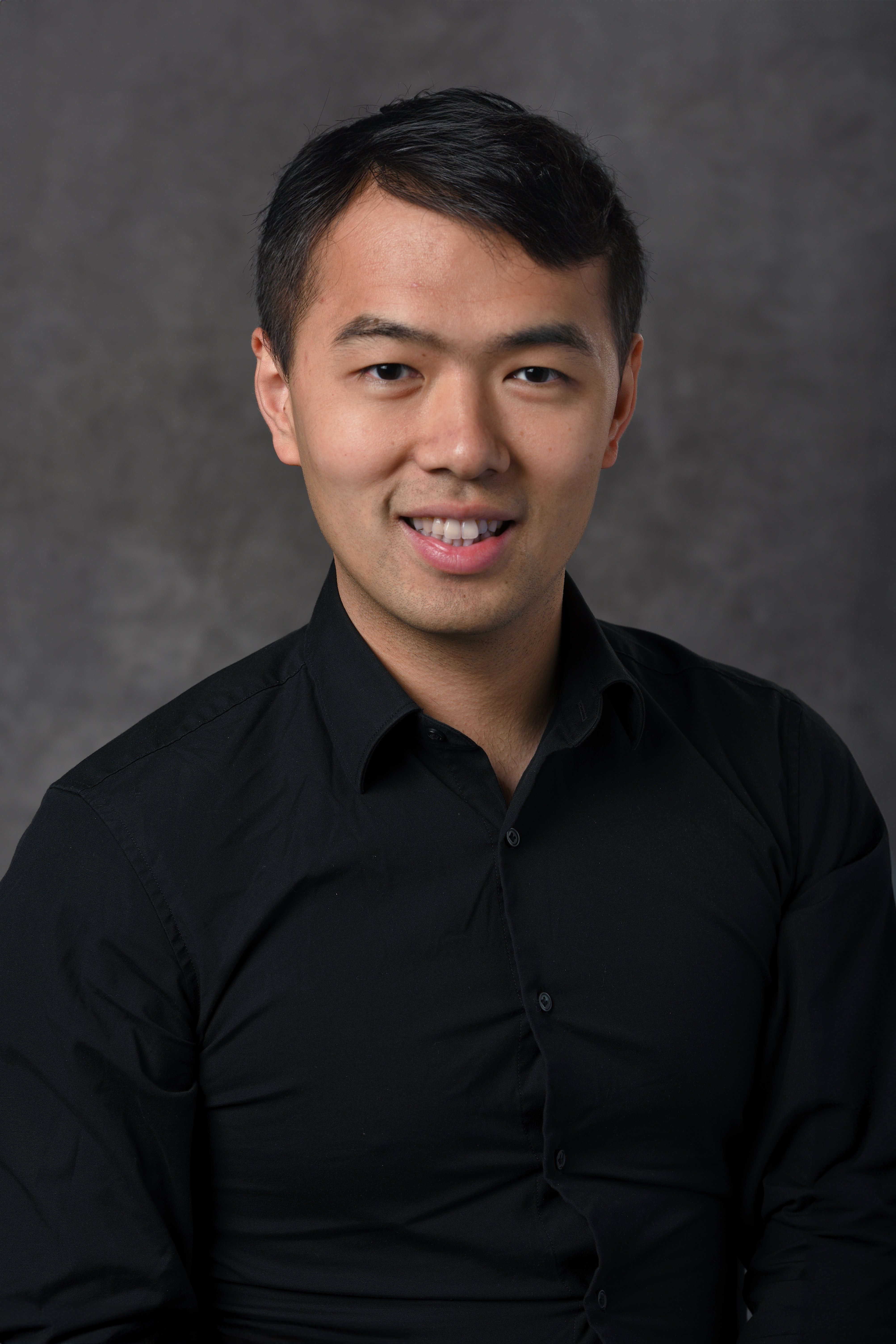 Professional Headshot of Hongtao Zhong