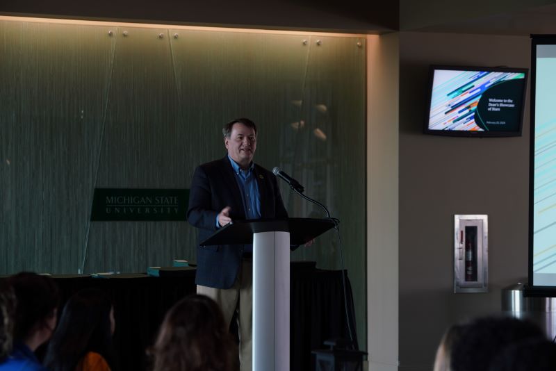Leo presenting at the Dean's Showcase of Stars