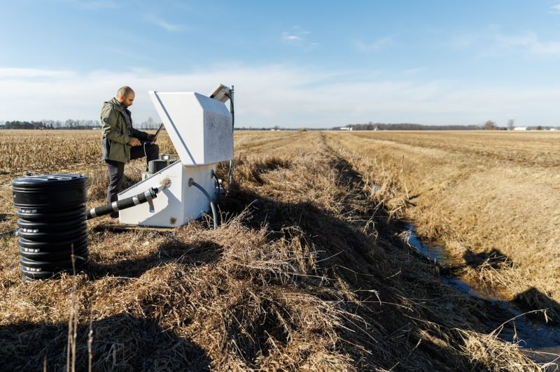 MSU Biosystems and Agricultural Engineering Ph.D. Student Babak Dialameh monitors phosphorus runoff in a Michigan farm