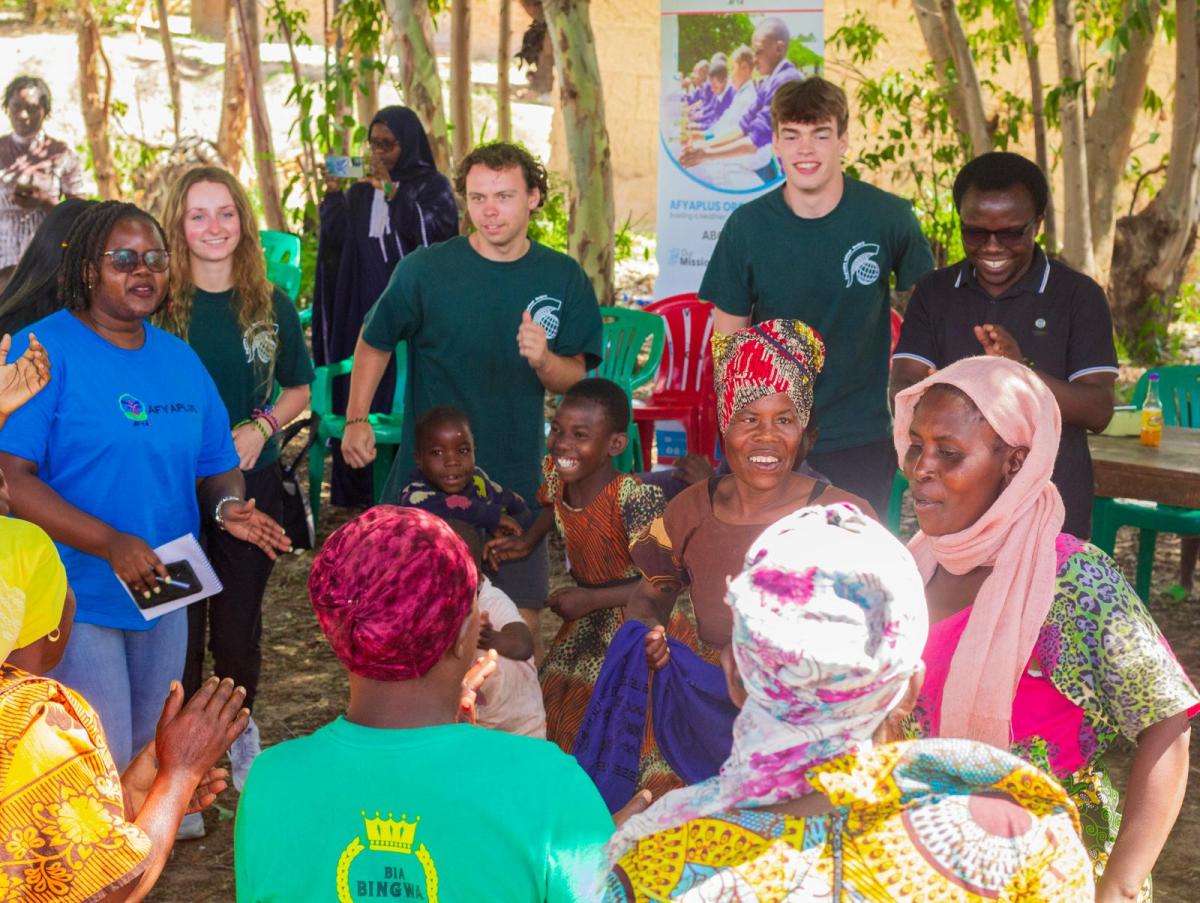 EWB MSU members celebrate the conclusion of the trip with the Magalali Village community.