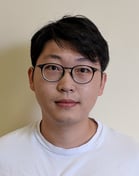 Headshot of Yiqian Wang. 