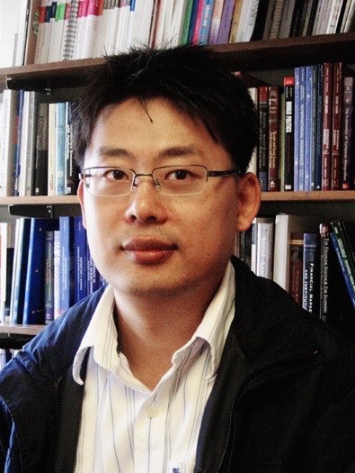 Headshot of Kyoo il Kim.