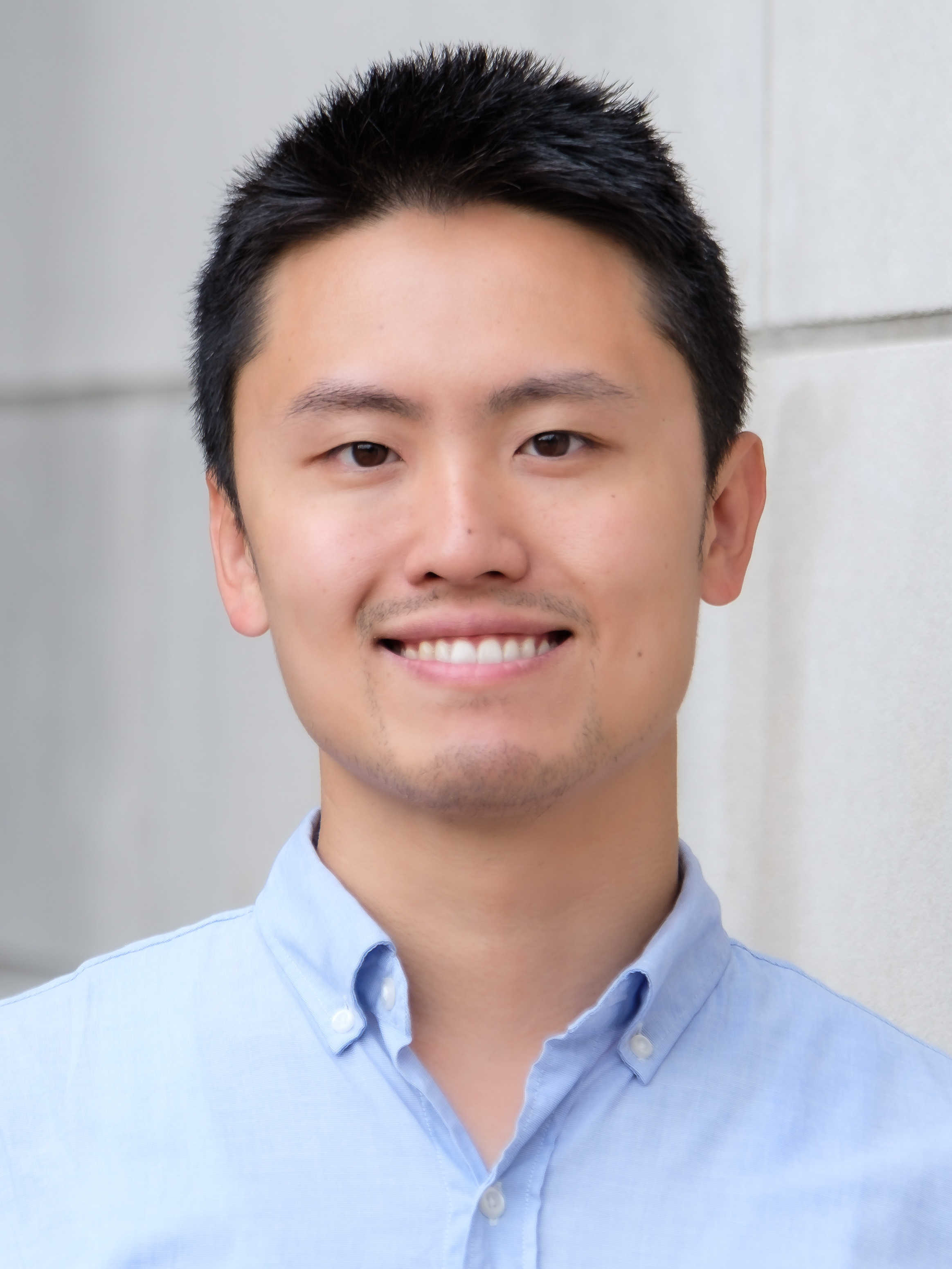 Headshot of Ce Lui.