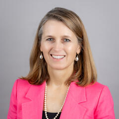 Headshot of Catherine Wolfram.