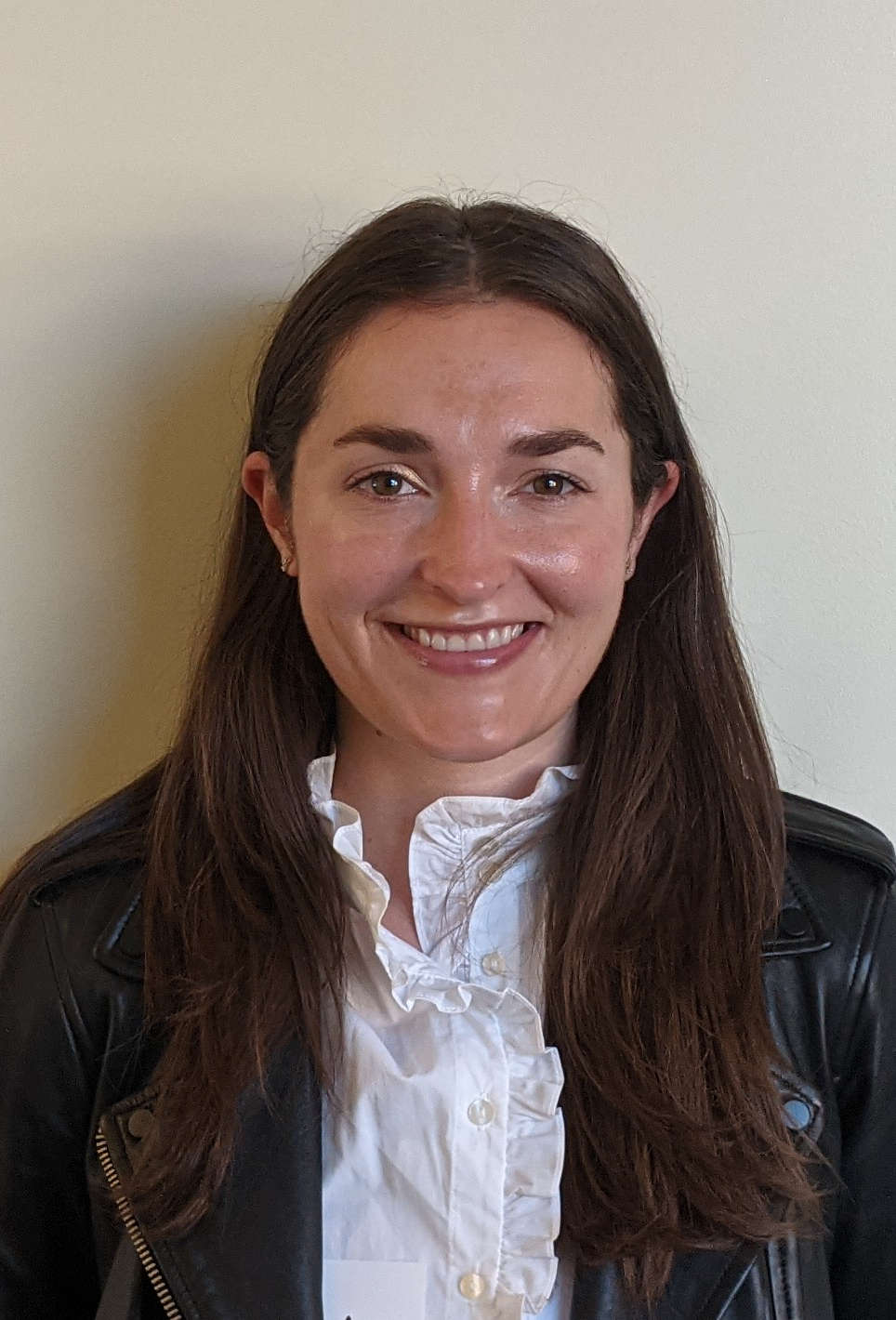 Headshot of  Francisca Alba. 