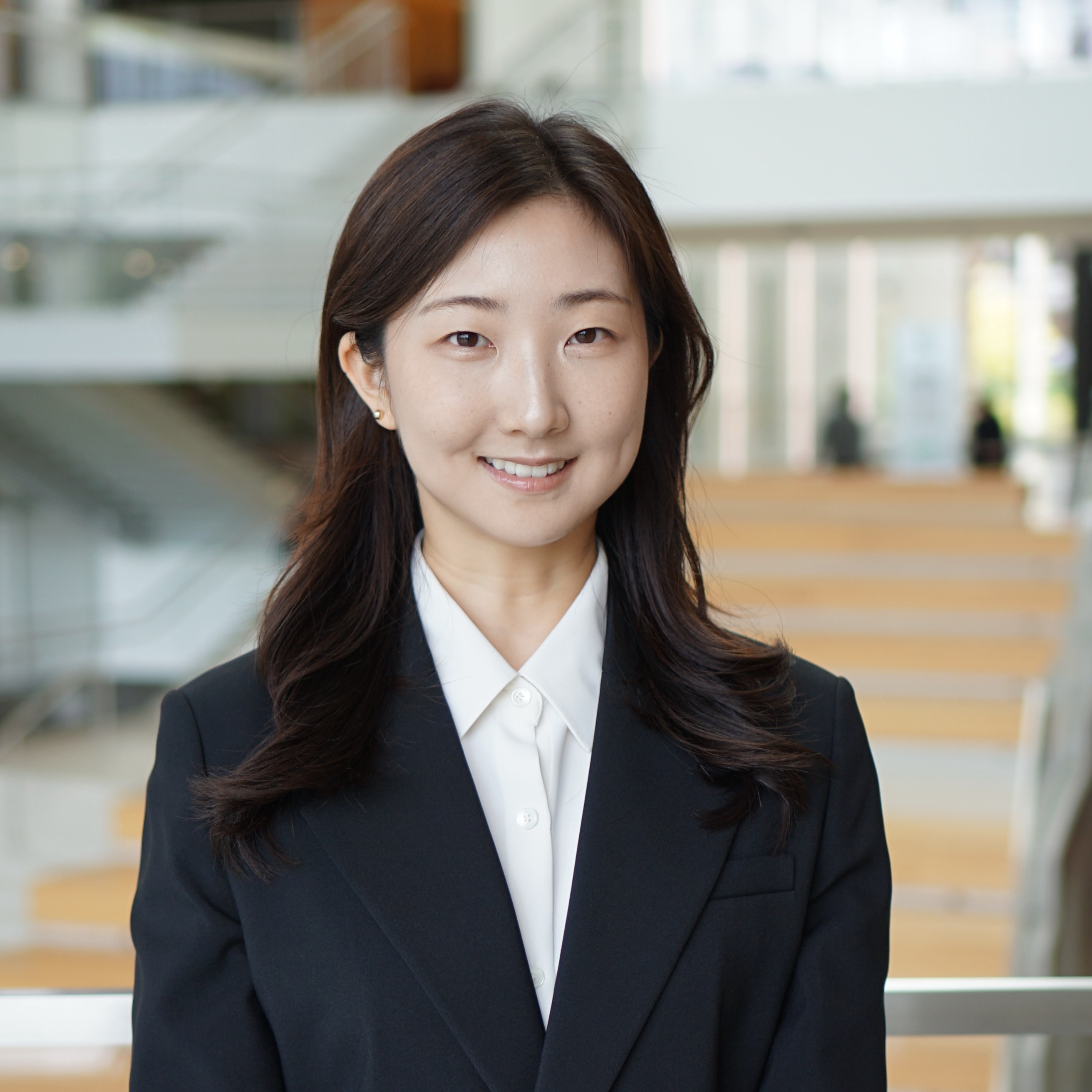 Hur-Elizabeth-Kayoon-headshot-jmc-cropped