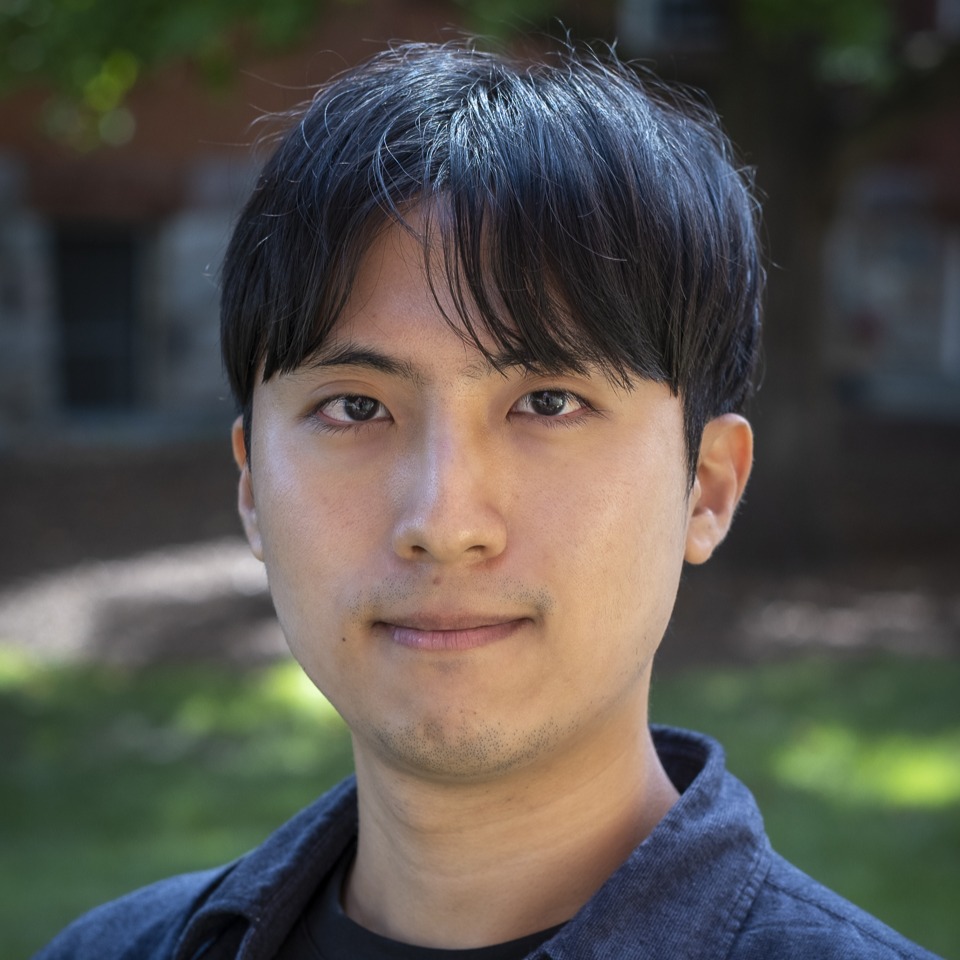 Headshot of Hyeonho Shin.