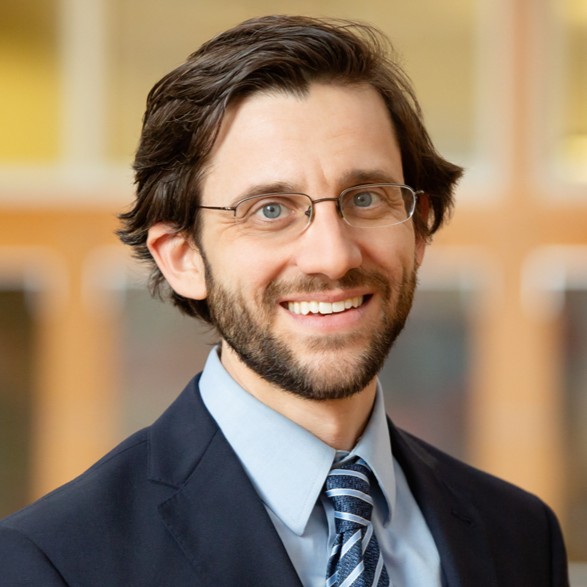 Headshot of Russell Weinstein.