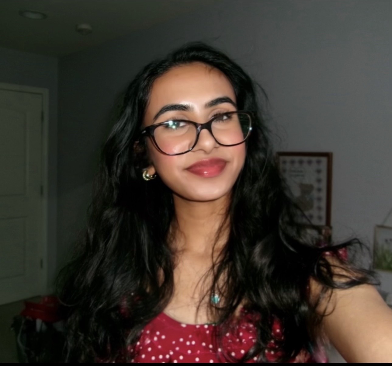 Headshot of Sanjana Kaza.