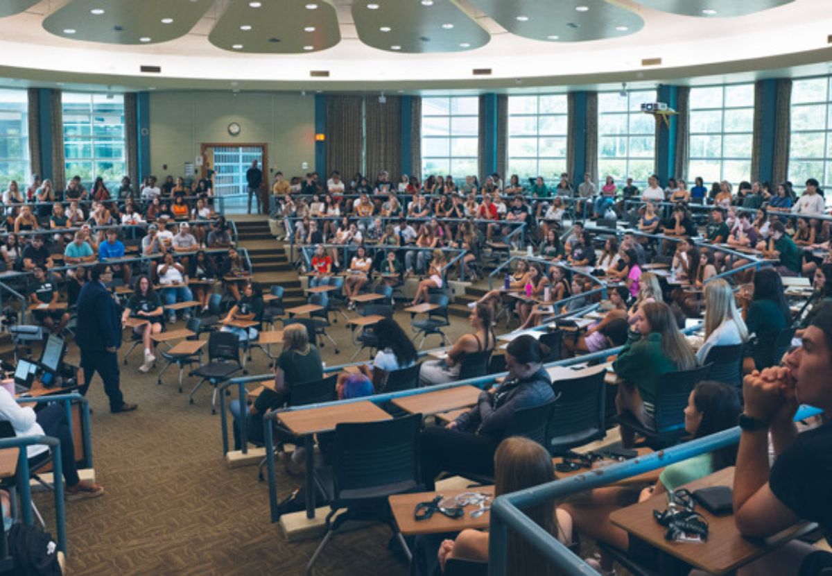 First-year students gather in Erickson Hall to learn from faculty and staff in the College of Education.