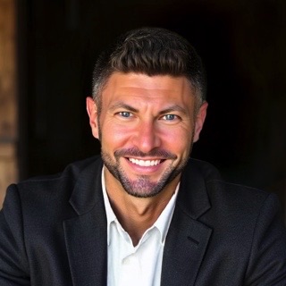 Headshot of Matt Pontifex