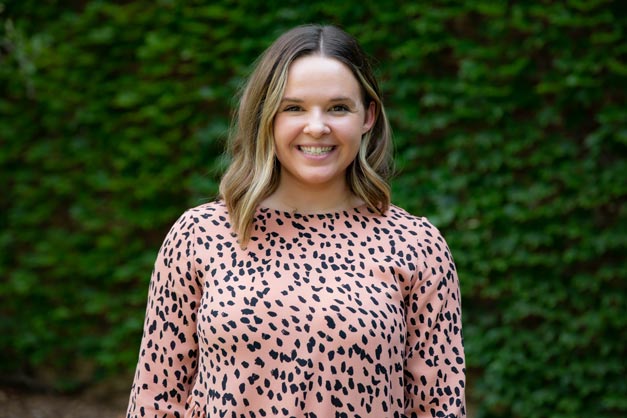 Caroline Bartlett headshot