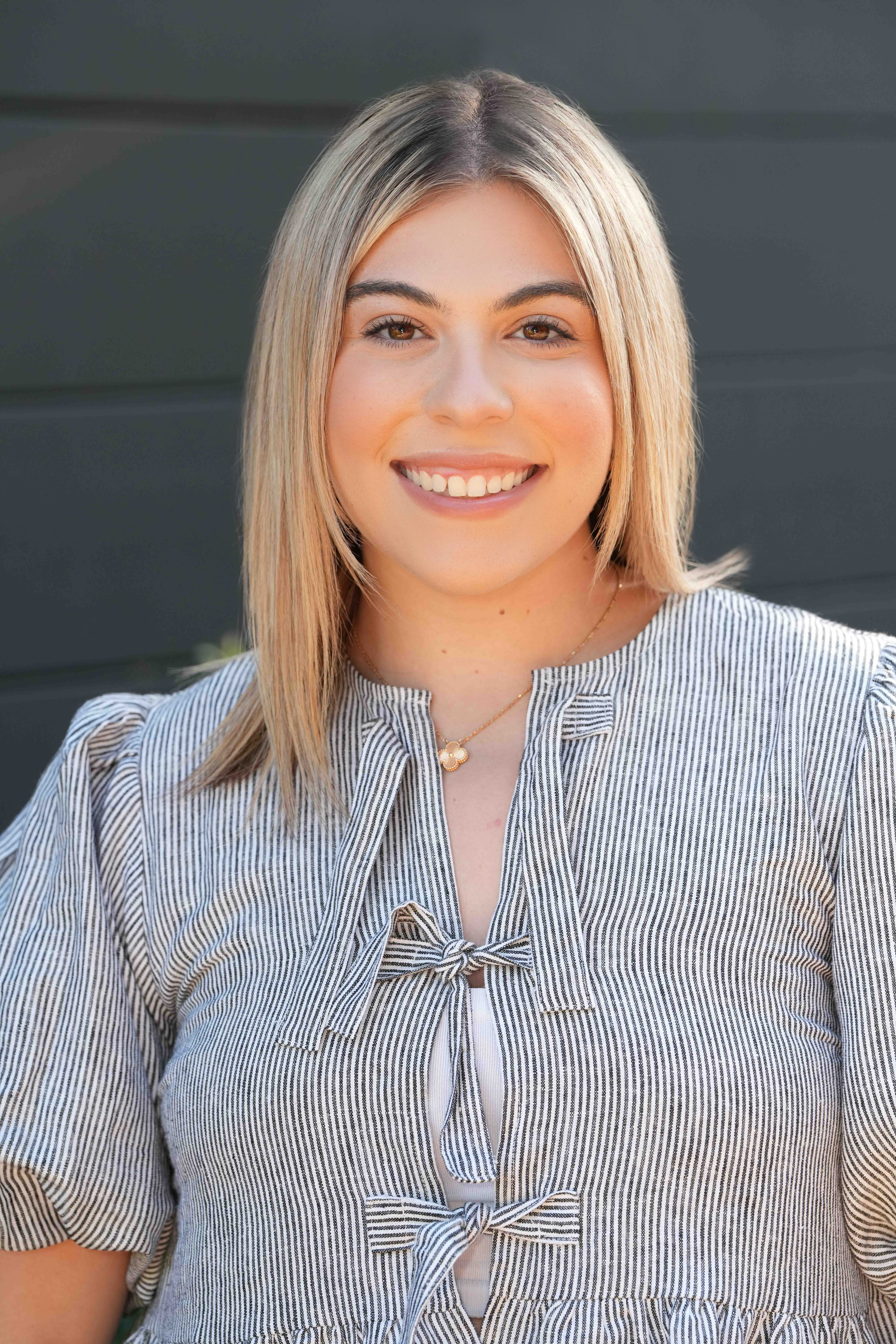 Headshot - Peri Bobrosky