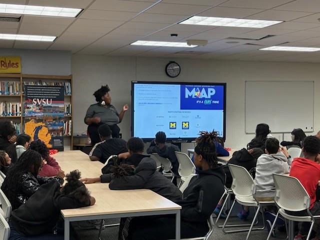 A College Representative from SVSU Presenting to ECS Students 