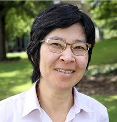 Dr. Minami Yoda's headshot taken outside