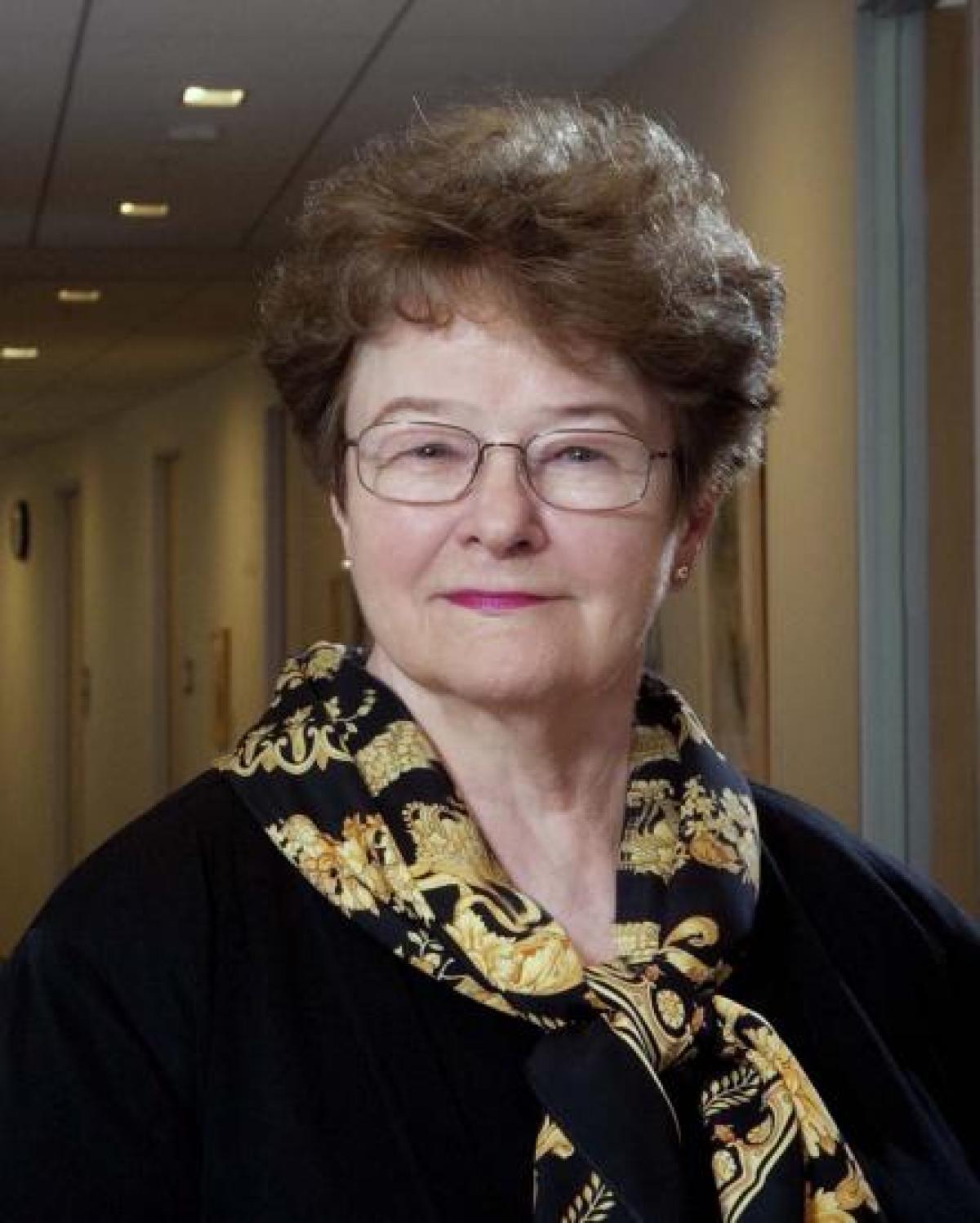 Portrait of Natalie Crawford '16.