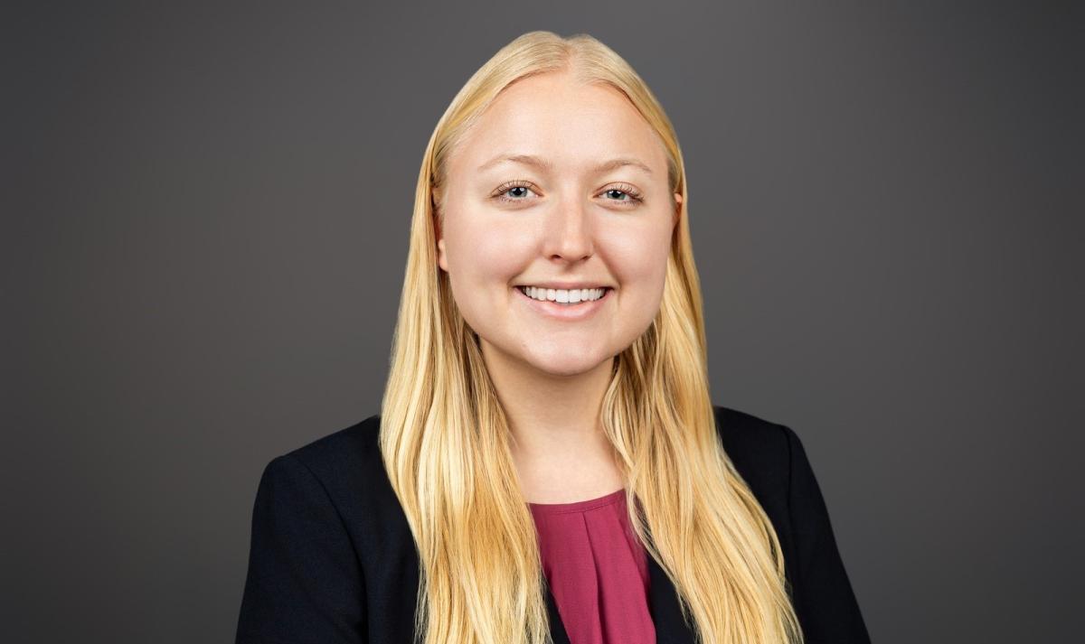 Mia Vollkommer headshot