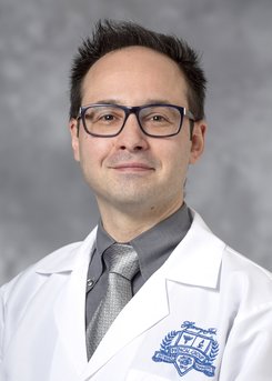 Portrait: Emilio Mottillo