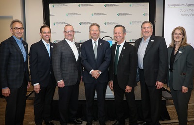Henry Ford + MSU leadership (l-r) Dr. Adnan Munkarah, Dr. Steven Kalkanis, Paul Browne, Dr. Kevin Guskiewicz, Dr.Scott Dulchavsky, Dr. Chirs Contag, and Dr. Teri Grieb.&nbsp;