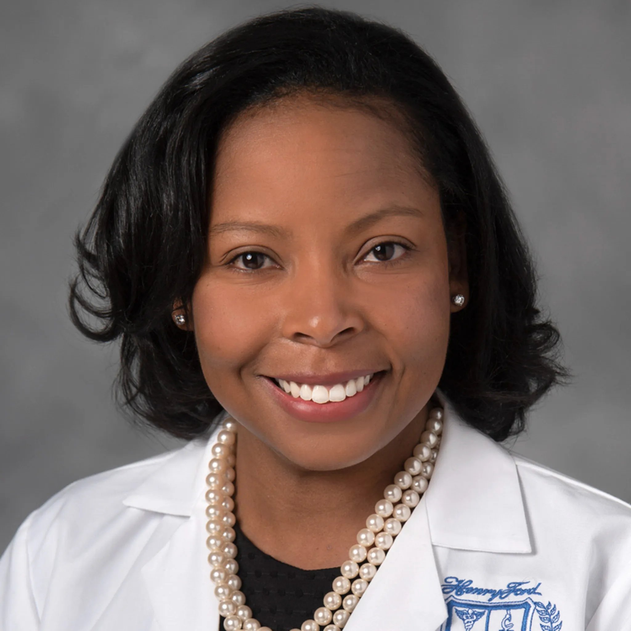 Roberts-LeAnne-hf-1x1