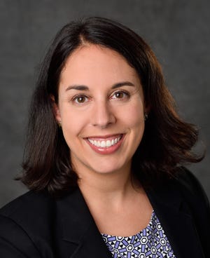 headshot of Amy Simon