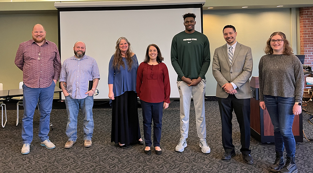Faculty, students and community members who attended the seminar about Islamophobia an antisemitism