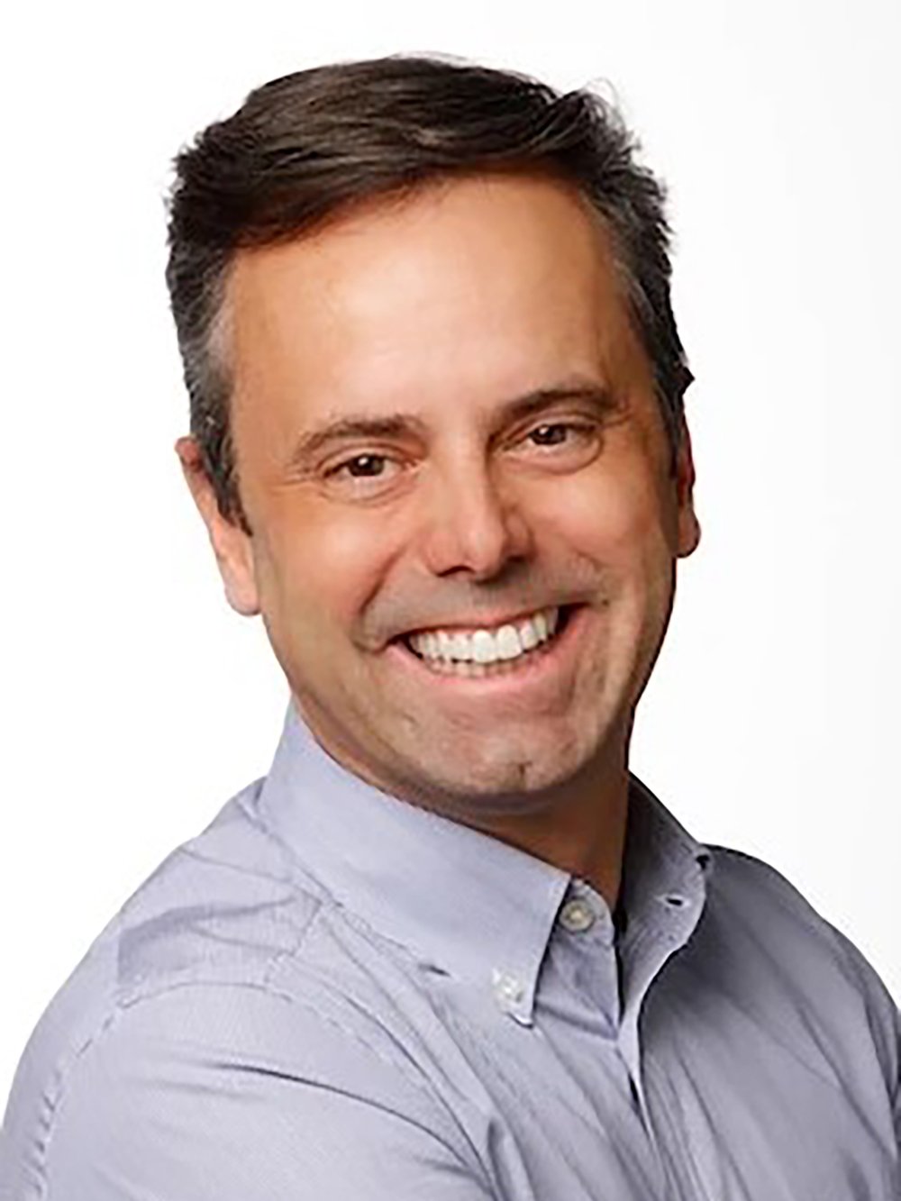 Headshot of Marcio Oliveira.