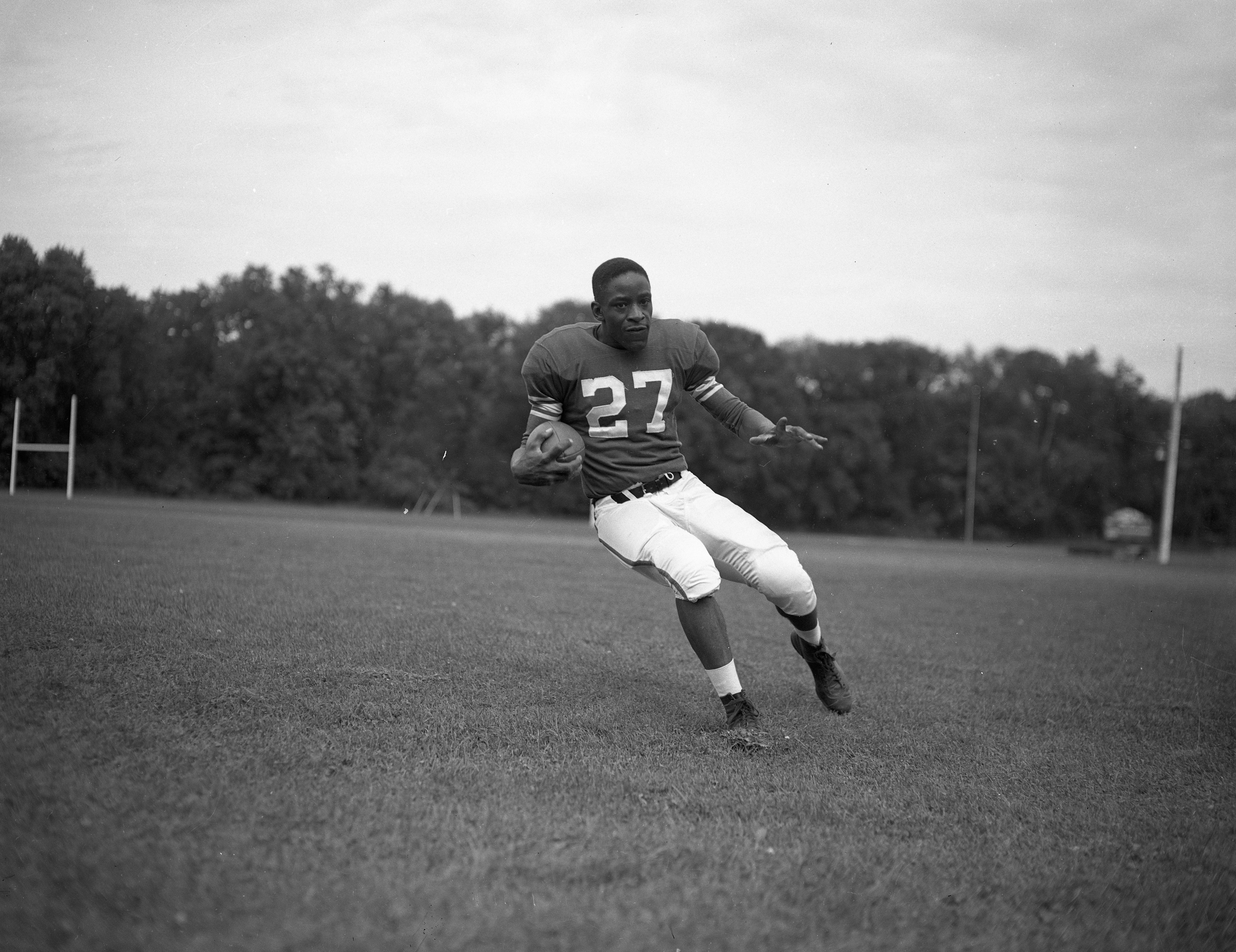 Willie Thrower in action.