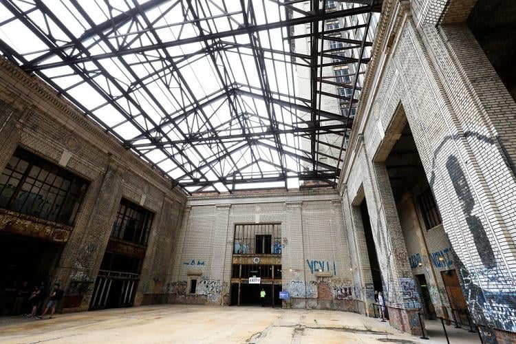 Concourse before restoration