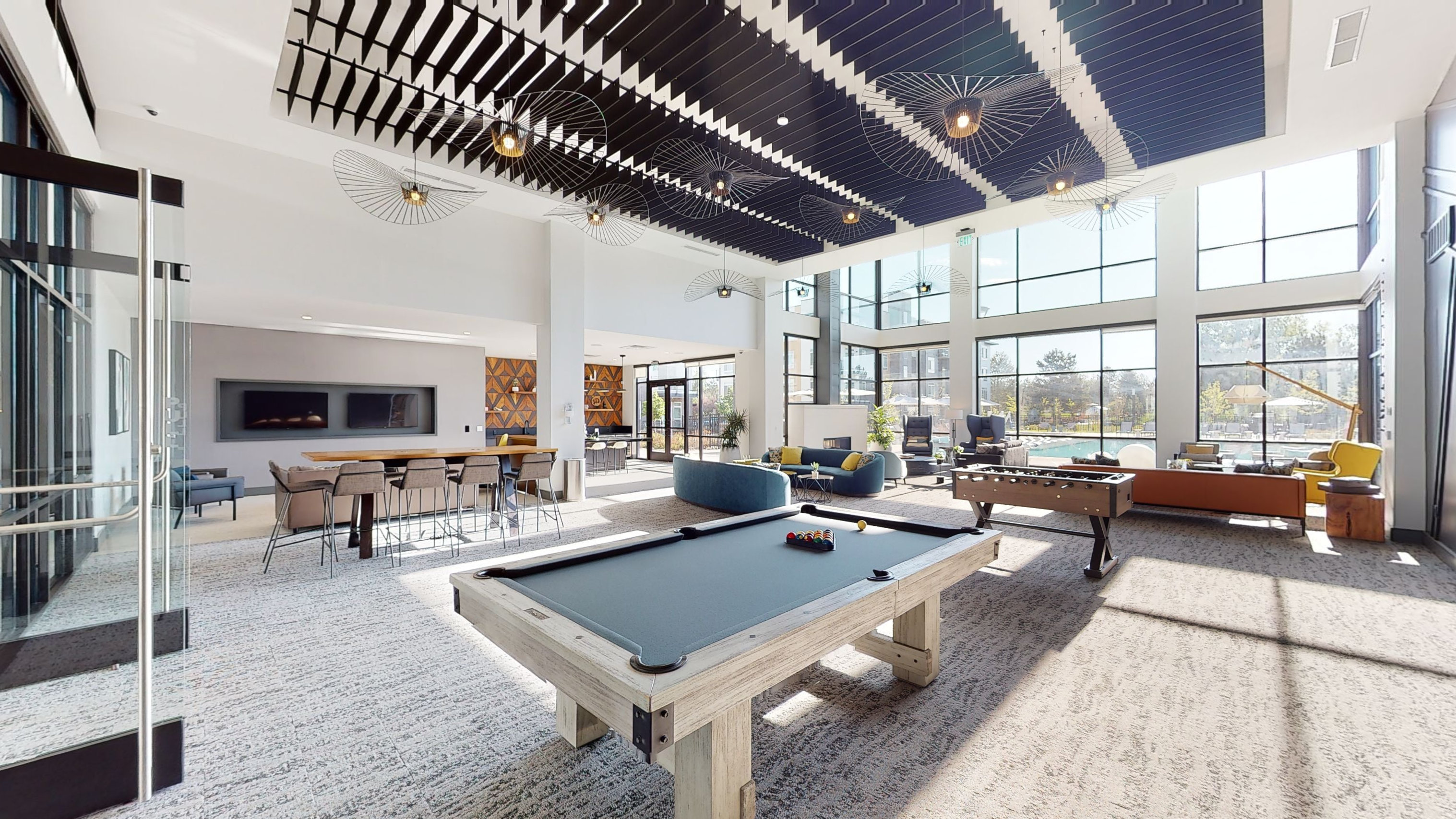 Leasing Office, Common Areas & Pool