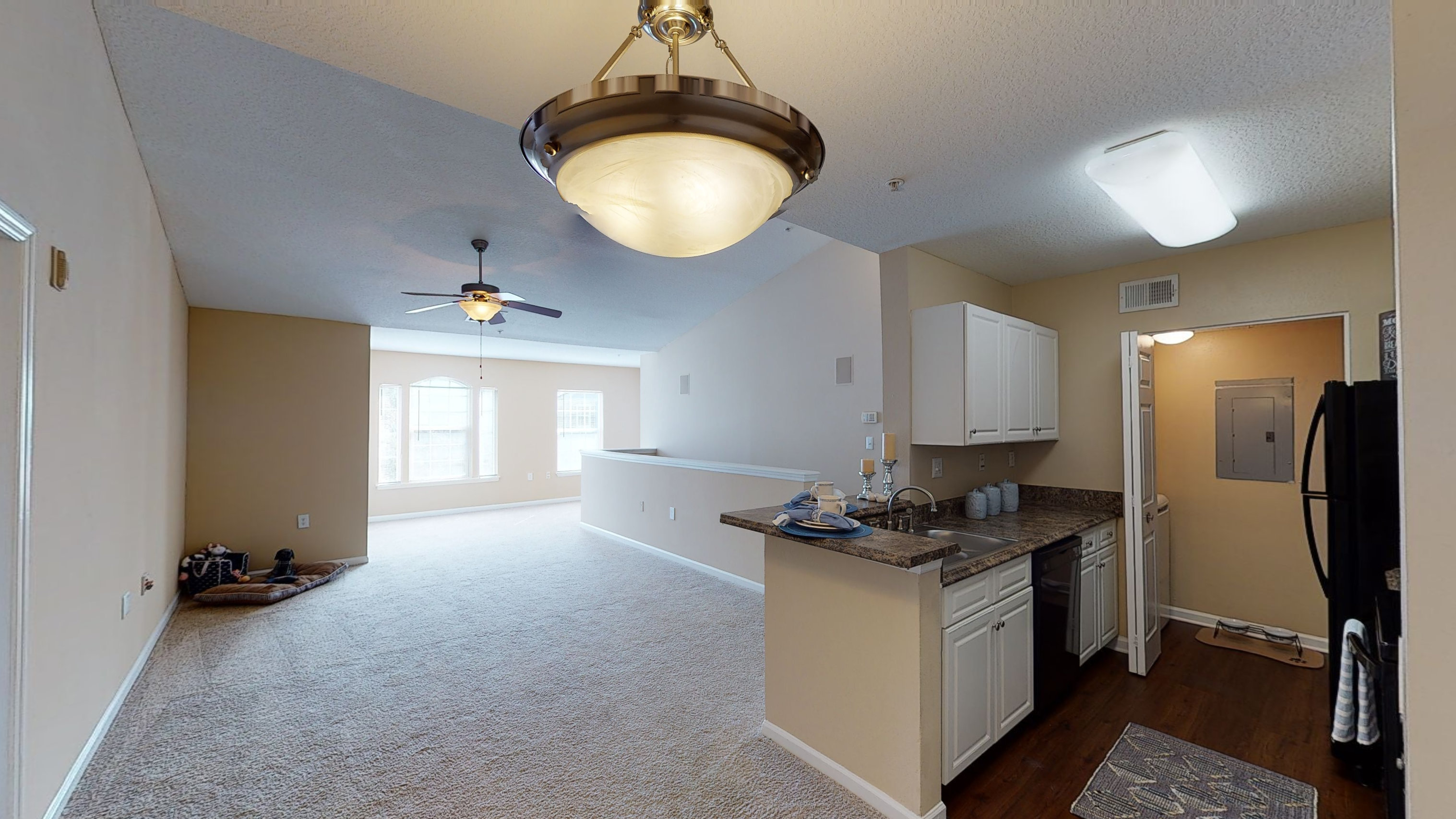 3 Bedroom Unfurnished Unit