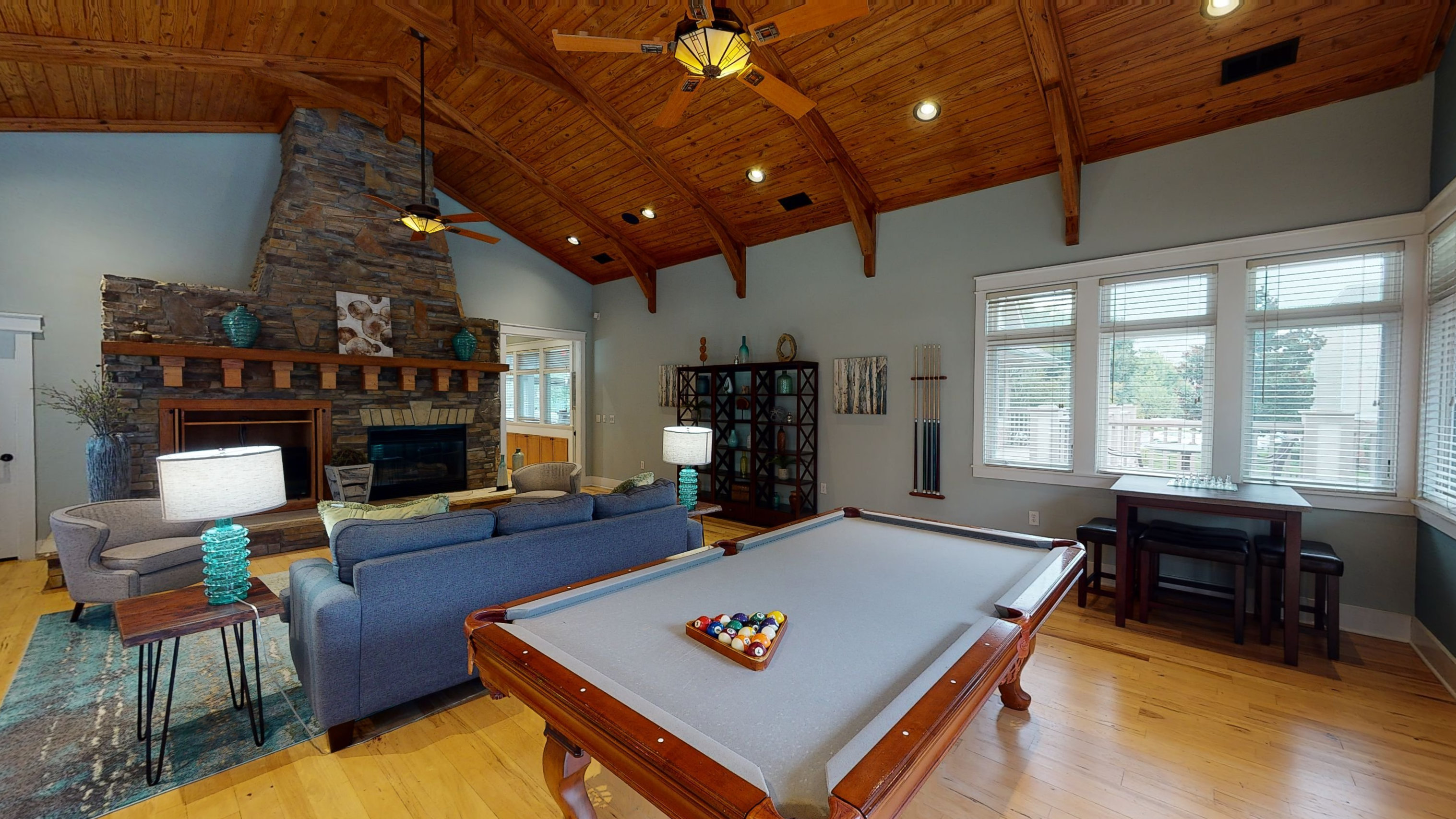 Leasing Office, Common Areas & Pool